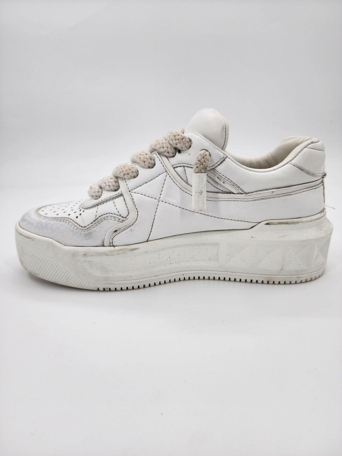 Valentino Leather Solid Casual Walking White Rockstud Trainers Size EU 38
