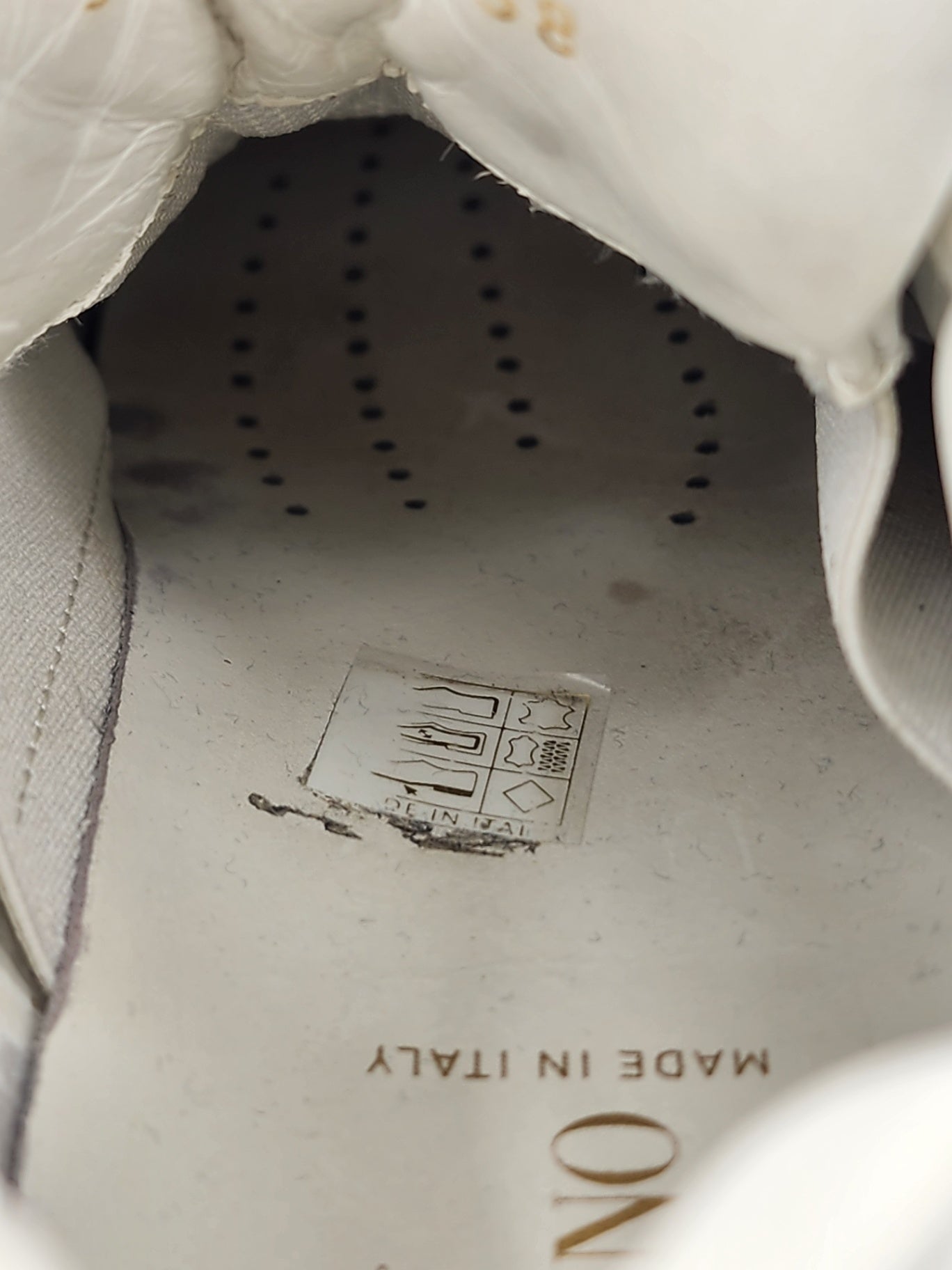 Valentino Leather Solid Casual Walking White Rockstud Trainers Size EU 38