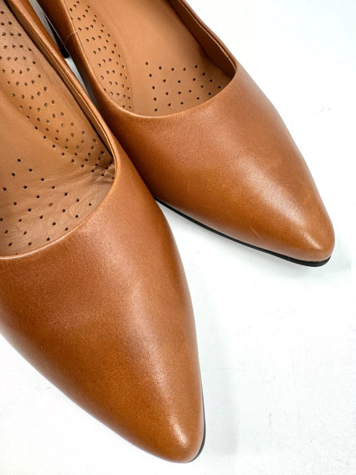 Sarah Chofakian Leather Solid Tan Brown Block Heels Size UK 4